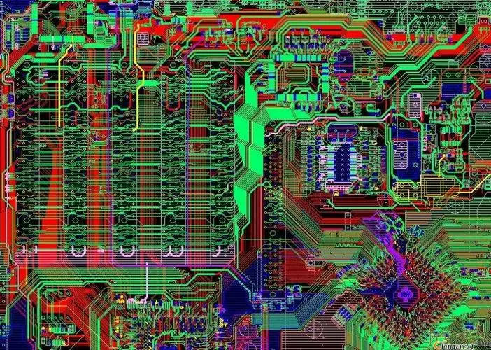 PCB コンポーネントのレイアウトがどれほど高速で優れているか見てみましょう。