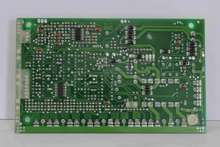 PCB設計における配線の基本的なルールは次のとおりです。