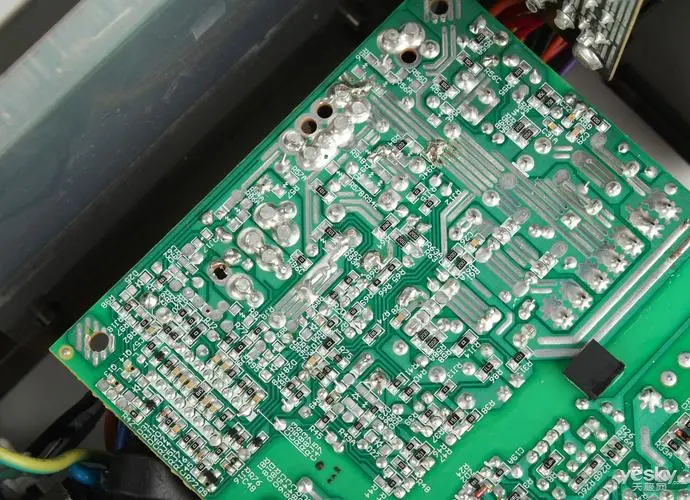 Anti transient conductivity and electromagnetic field of PCB