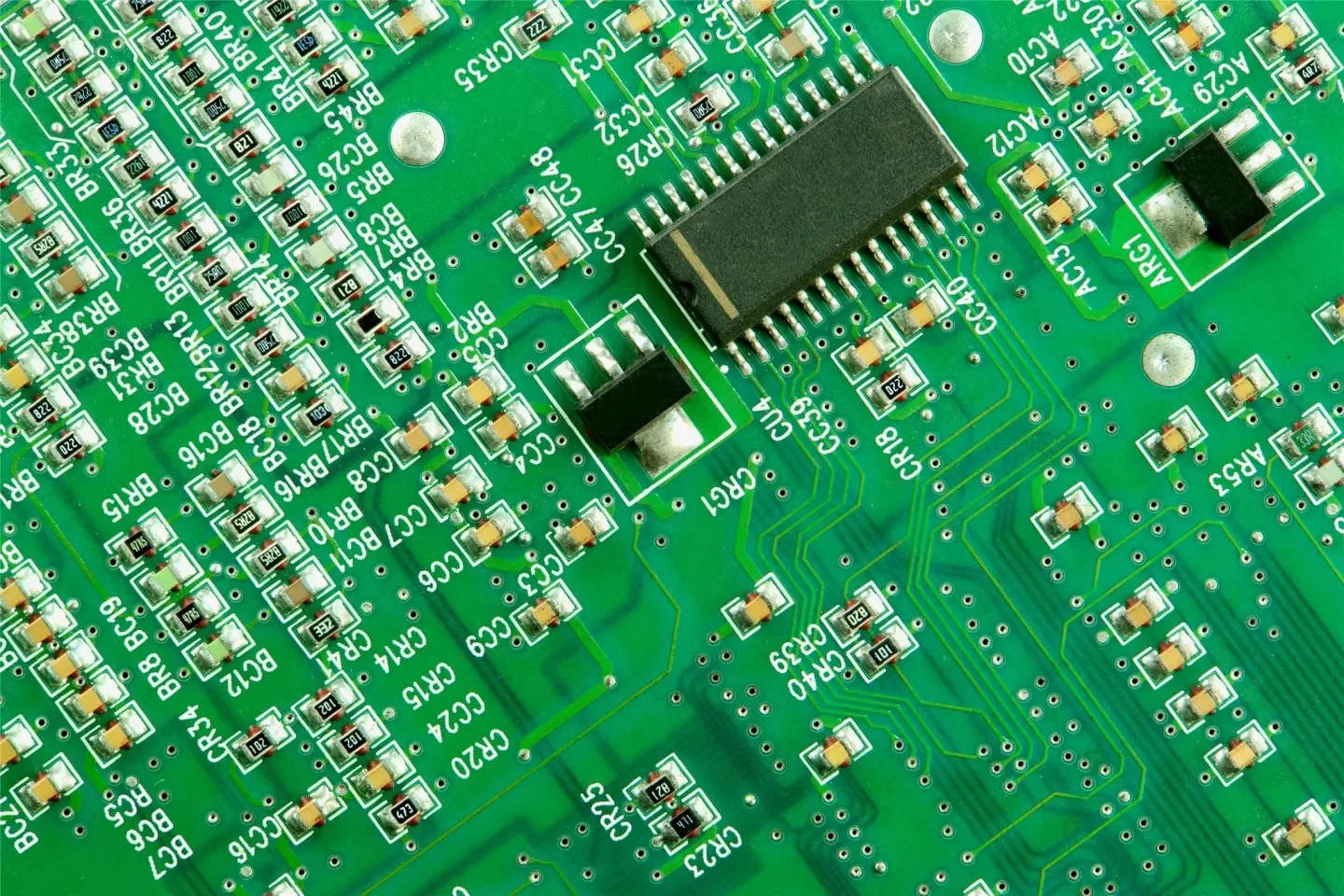 High frequency PCB circuit routing and PCB board selection method  ​