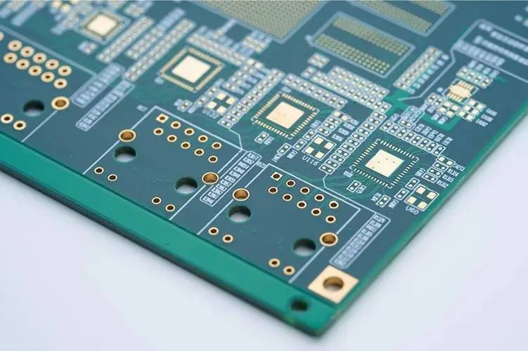 PCB 回路設計の 8 つの間違いと PCB レイアウト レビューの原則