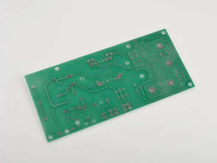 回路基板工場は、3D 民生用 PCB 回路基板の設計はもはや遠くないと説明しています