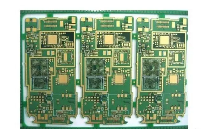 PCB 設計で発生する可能性のある問題について説明する