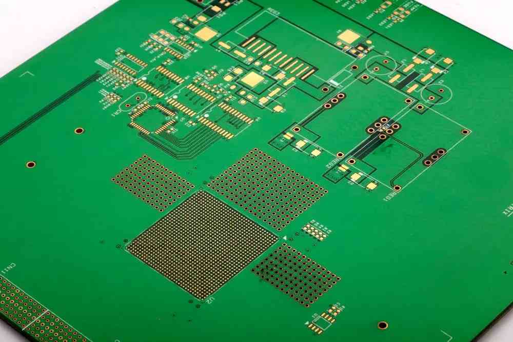 PCB レイアウト用ポータブル インテリジェント ドライバの利点