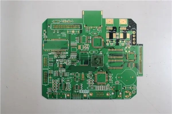 PCB設計後に何をチェックする必要がありますか? PCB 設計の製造可能性