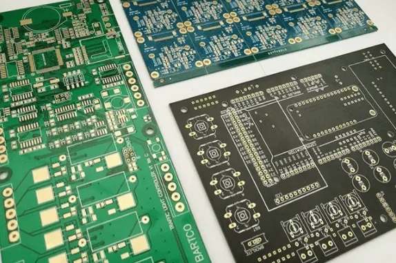 基板ノンレイアウトの基本原理は？ PCB レイアウトのアイデアは何ですか?