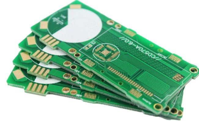 PCB 設計 PCB ツール穴に関するすべての情報: その目的と位置